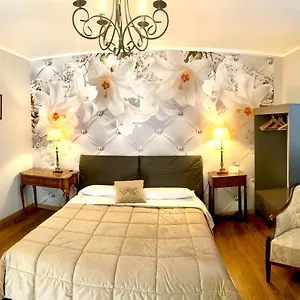 https://la-casa-di-campagna-sul-garda.it-lombardy.com